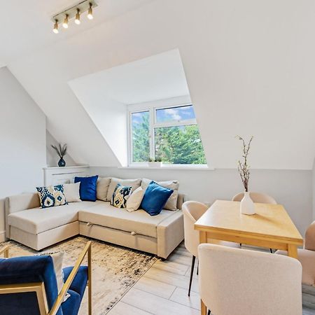 Sweet And Lovely 2Br With Free Parking ロンドン エクステリア 写真