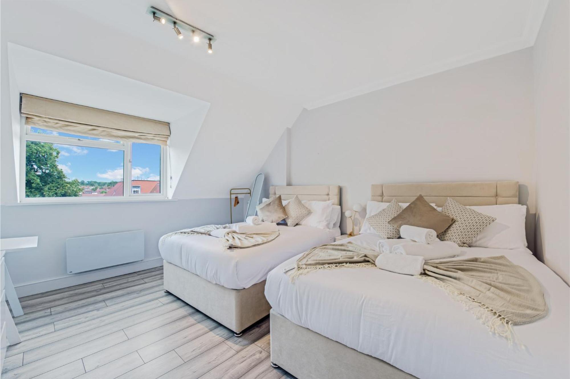 Sweet And Lovely 2Br With Free Parking ロンドン エクステリア 写真