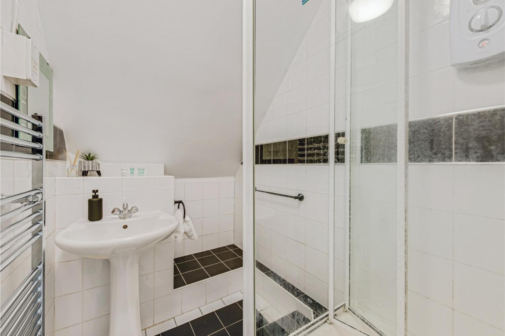 Sweet And Lovely 2Br With Free Parking ロンドン エクステリア 写真